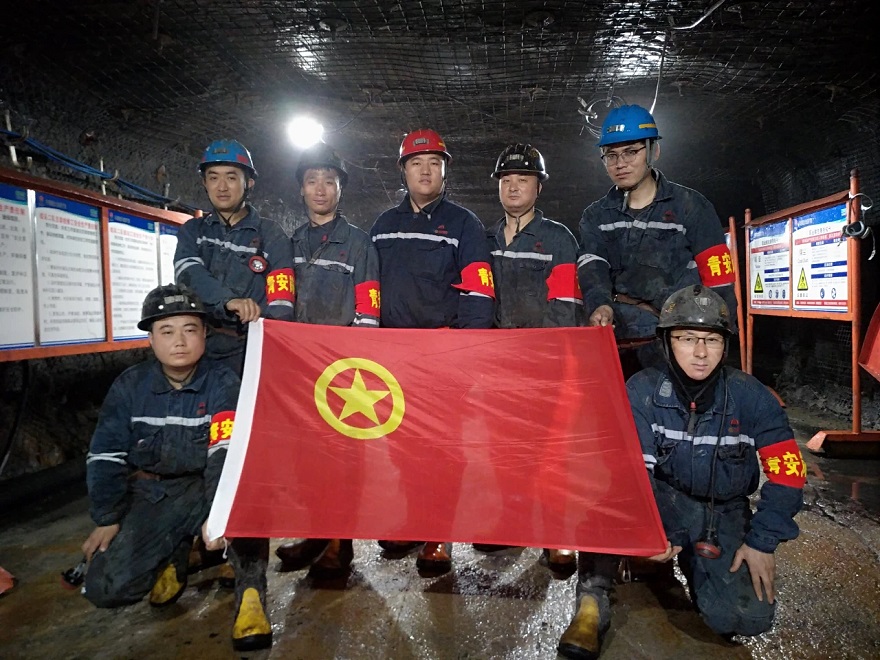 图四：党建带团建，，，，，清静吹哨人冲锋一线。。。。。。。。.jpg