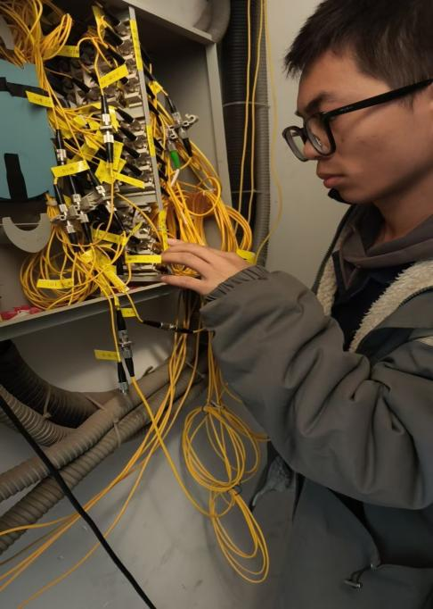 正在排查网络节点，，，，，智能化管理办公室 李浩周.png