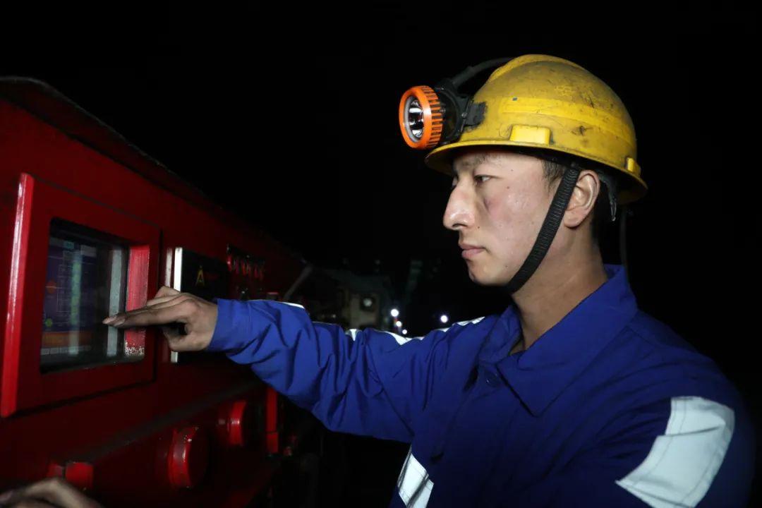 超凡娱乐-梦想照进现实,起劲成绩未来!